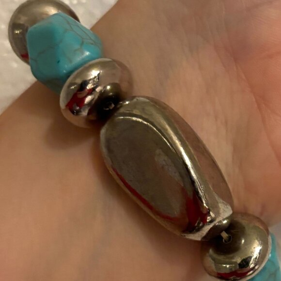 OSFA | Turquoise Nugget Bracelet - Picture 4 of 9